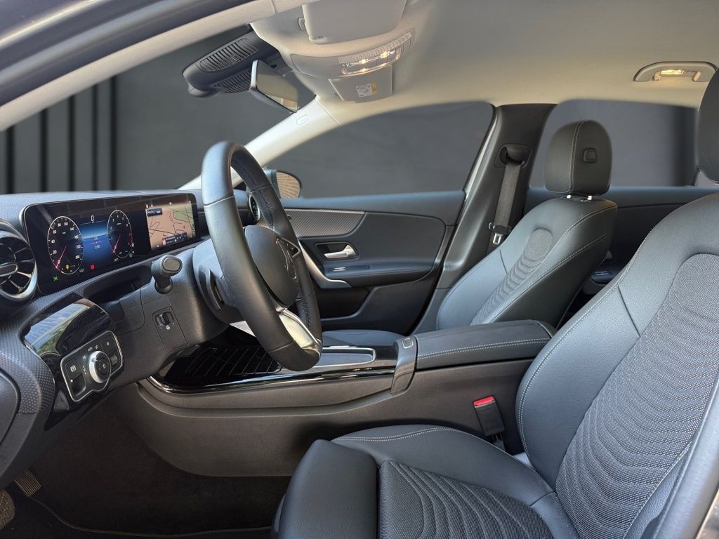 Mercedes-Benz A 200 2025 г. Серый, пробег 21978 км