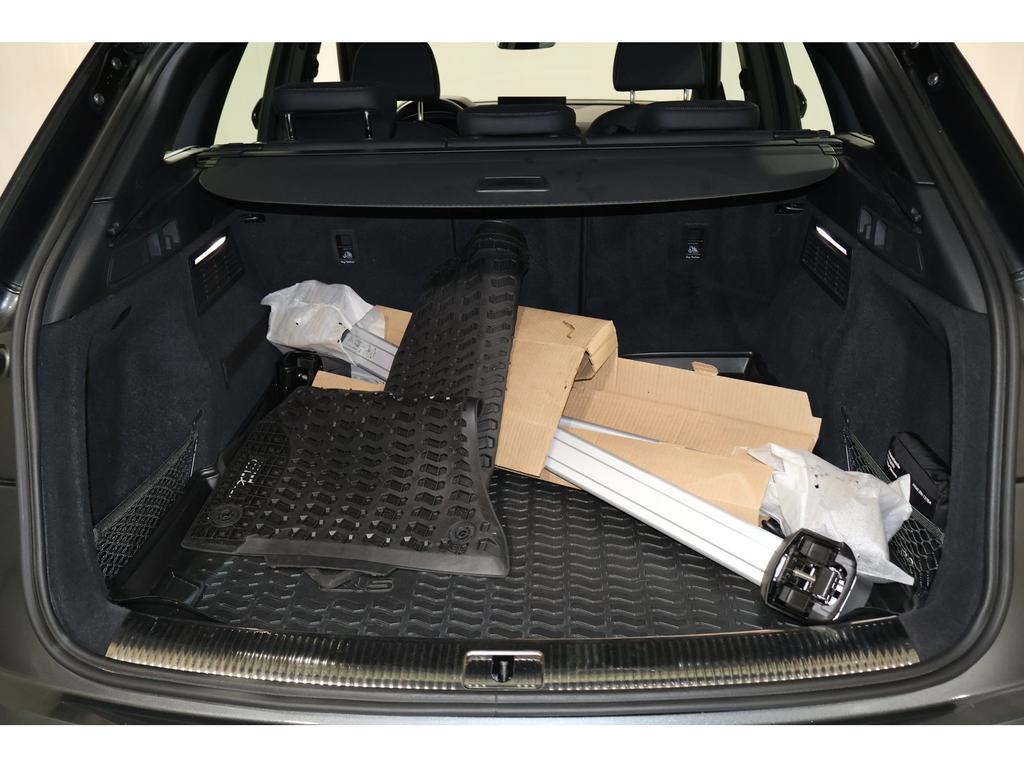 Audi Q5 2023 г. Серый, пробег 48420 км