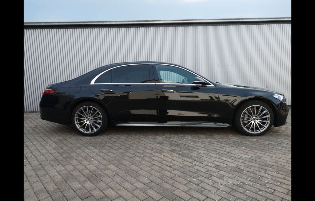 Mercedes-Benz S 580 2023 г. Чёрный, пробег 52000 км