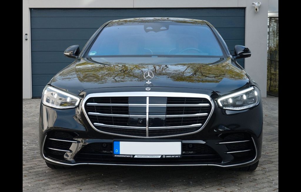 Mercedes-Benz S 580 2023 г. Чёрный, пробег 52000 км