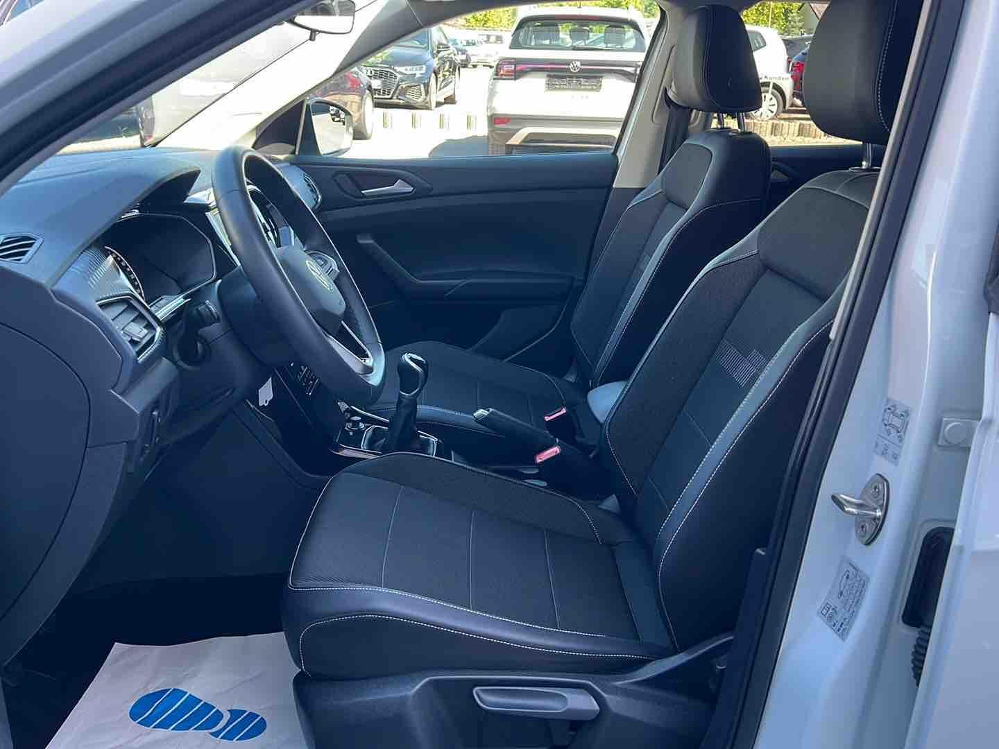 Volkswagen T-Cross 2022 г. Белый, пробег 39850 км