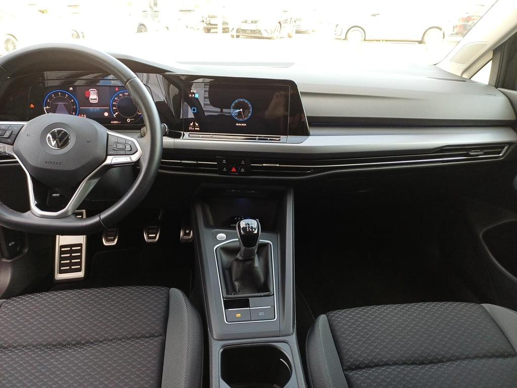 Volkswagen Golf 2022 г. Чёрный, пробег 41250 км