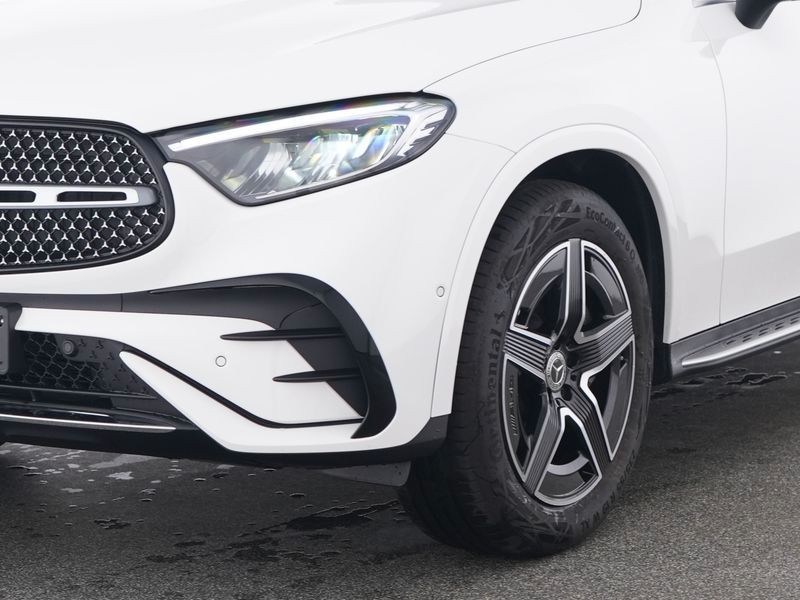 Mercedes-Benz GLC 220 2025 г. Белый, пробег 7606 км