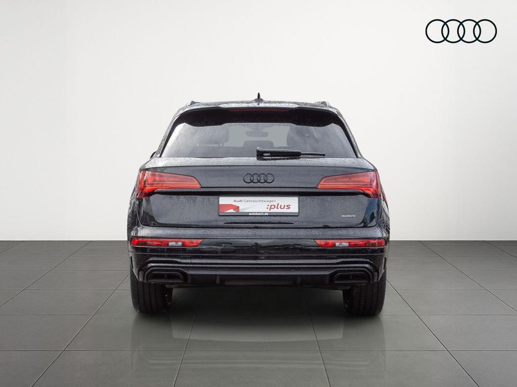 Audi Q5 2023 г. Чёрный, пробег 56280 км