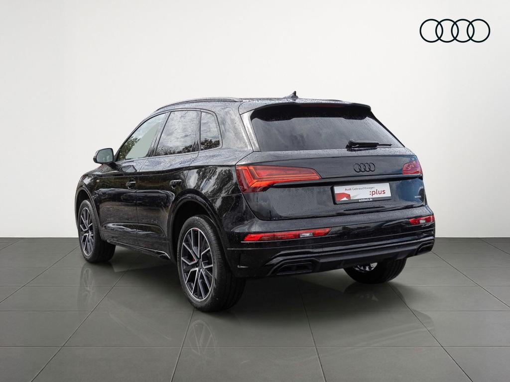 Audi Q5 2023 г. Чёрный, пробег 56280 км