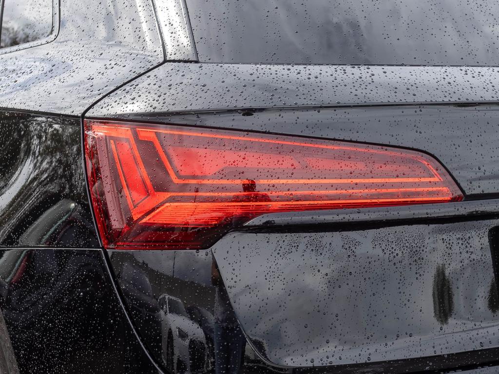 Audi Q5 2023 г. Чёрный, пробег 56280 км