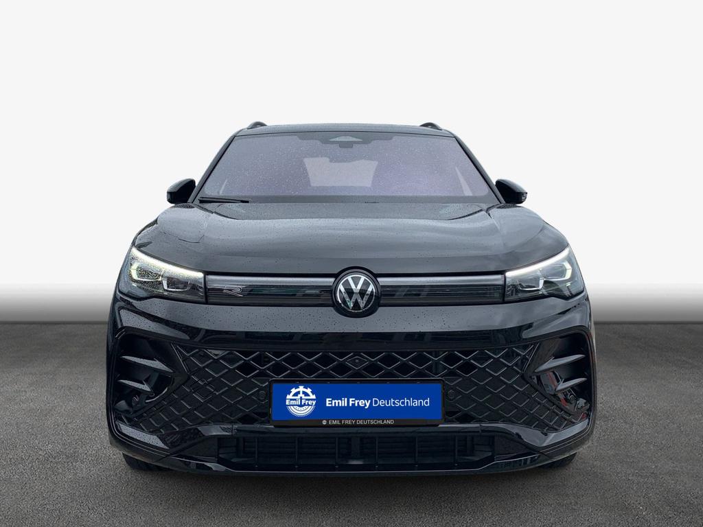 Volkswagen Tiguan 2026 г. Чёрный, пробег 4900 км