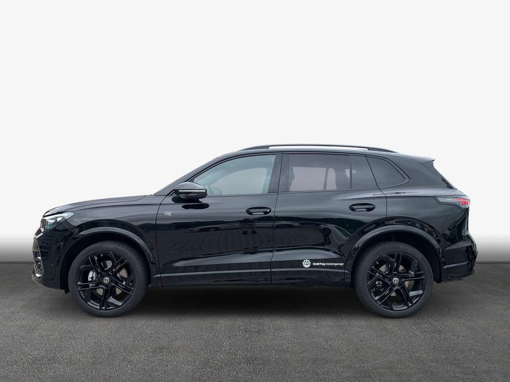 Volkswagen Tiguan 2026 г. Чёрный, пробег 4900 км