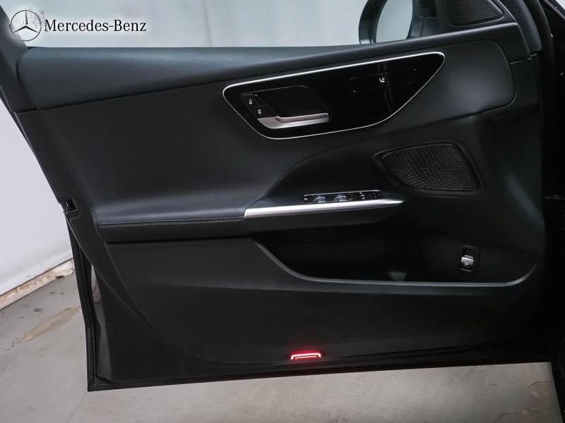 Mercedes-Benz C 180 2025 г. Чёрный, пробег 12840 км