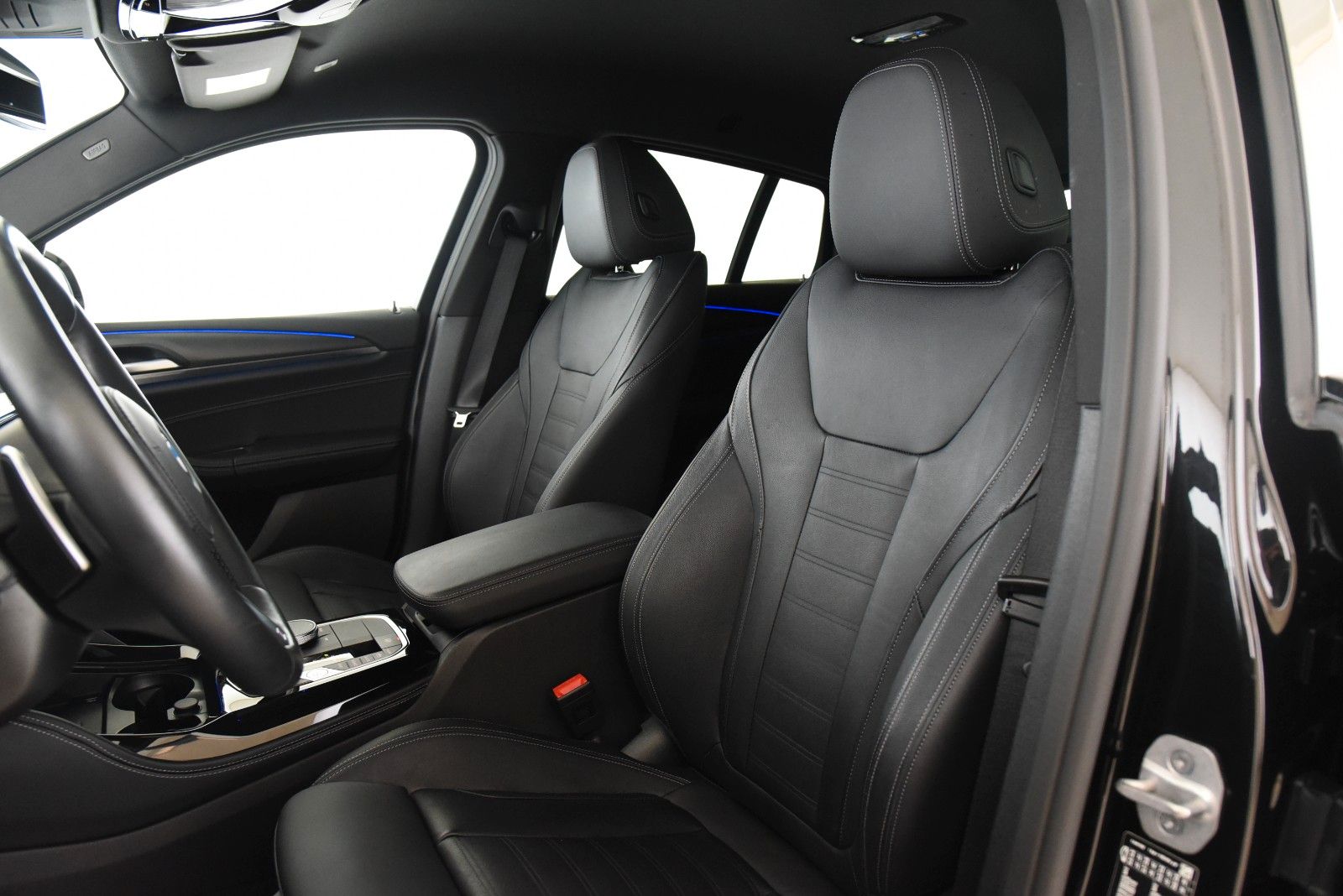 BMW X4 2025 г. Чёрный, пробег 45500 км
