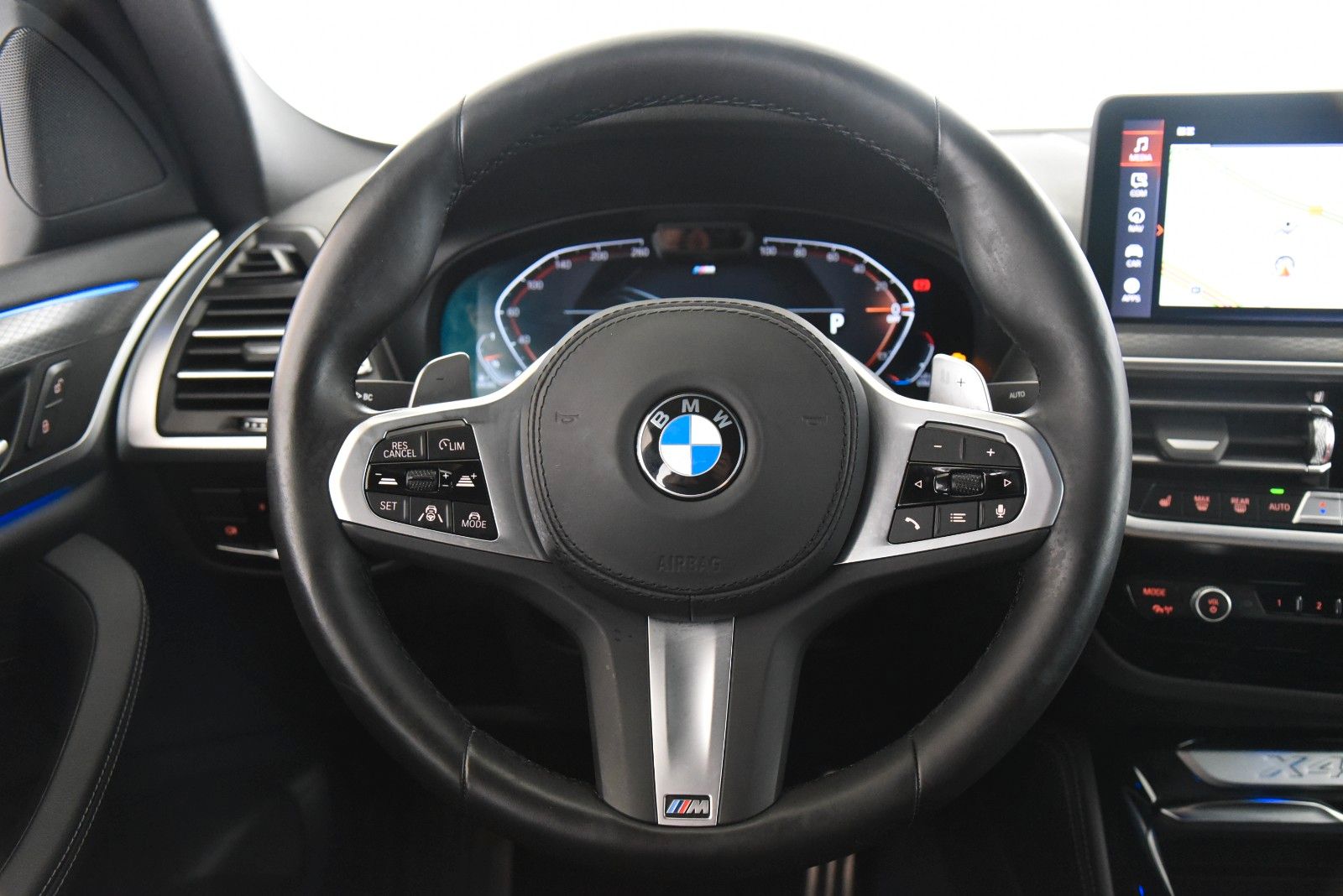 BMW X4 2025 г. Чёрный, пробег 45500 км