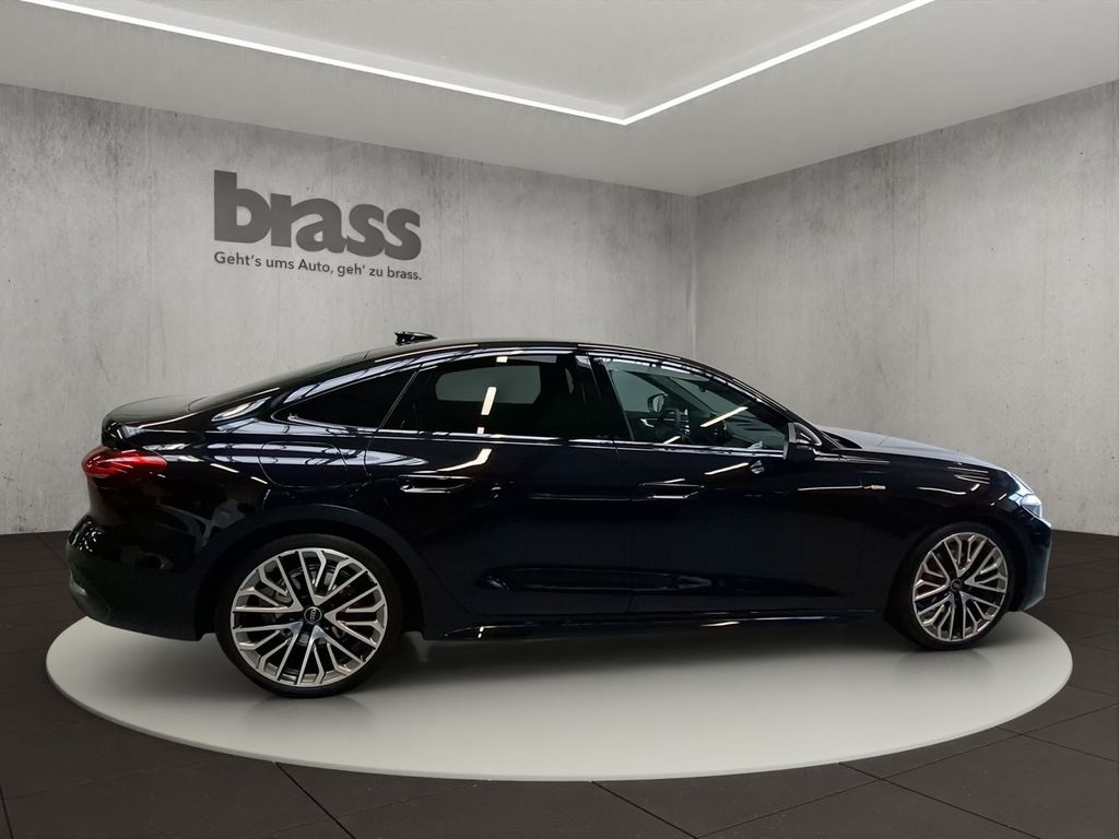 Audi A5 2026 г. Чёрный, пробег 8900 км