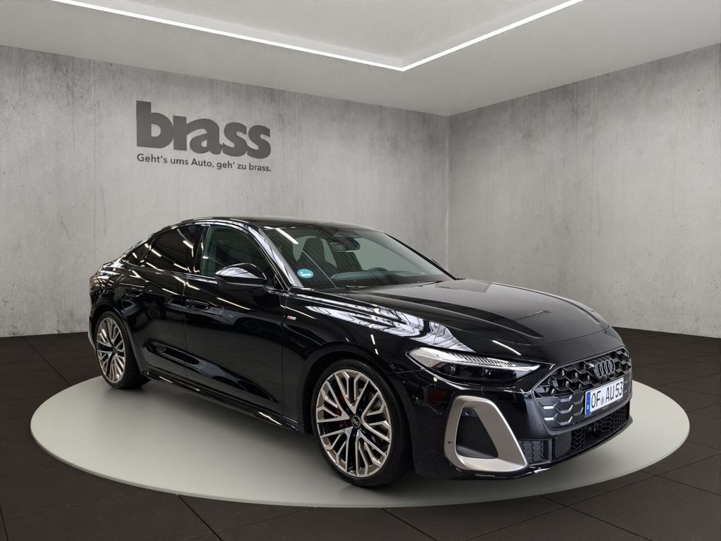 Audi A5 2026 г. Чёрный, пробег 8900 км
