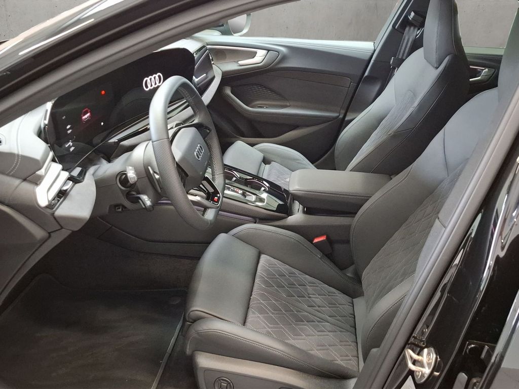 Audi A5 2026 г. Чёрный, пробег 8900 км