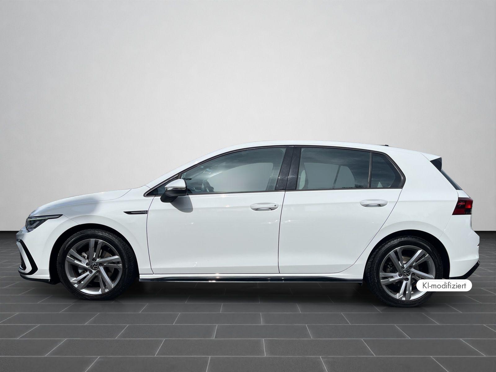 Volkswagen Golf 2024 г. Белый, пробег 33530 км