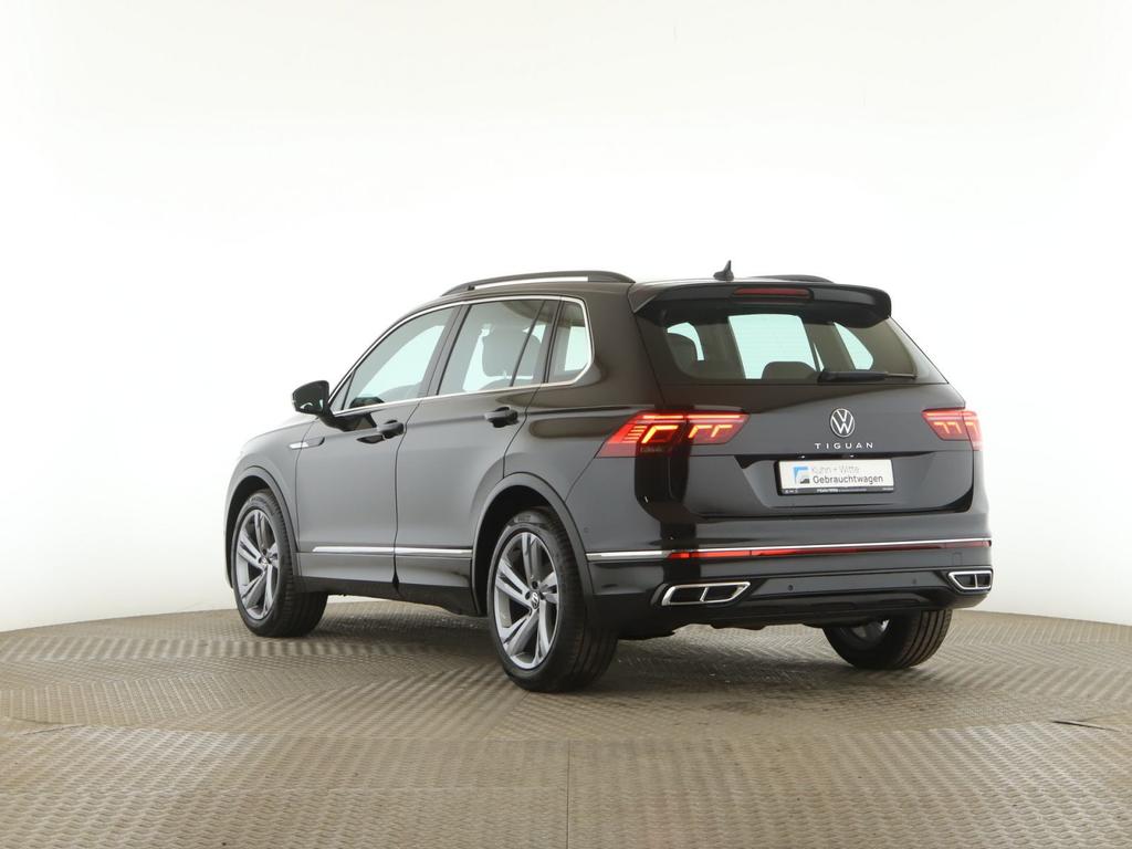 Volkswagen Tiguan 2023 г. Чёрный, пробег 43785 км
