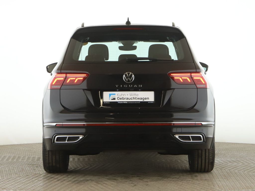 Volkswagen Tiguan 2023 г. Чёрный, пробег 43785 км