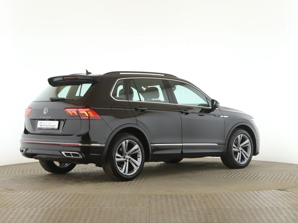 Volkswagen Tiguan 2023 г. Чёрный, пробег 43785 км