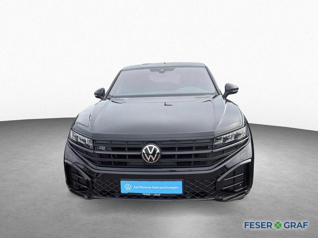 Volkswagen Touareg 2025 г. Чёрный, пробег 7500 км