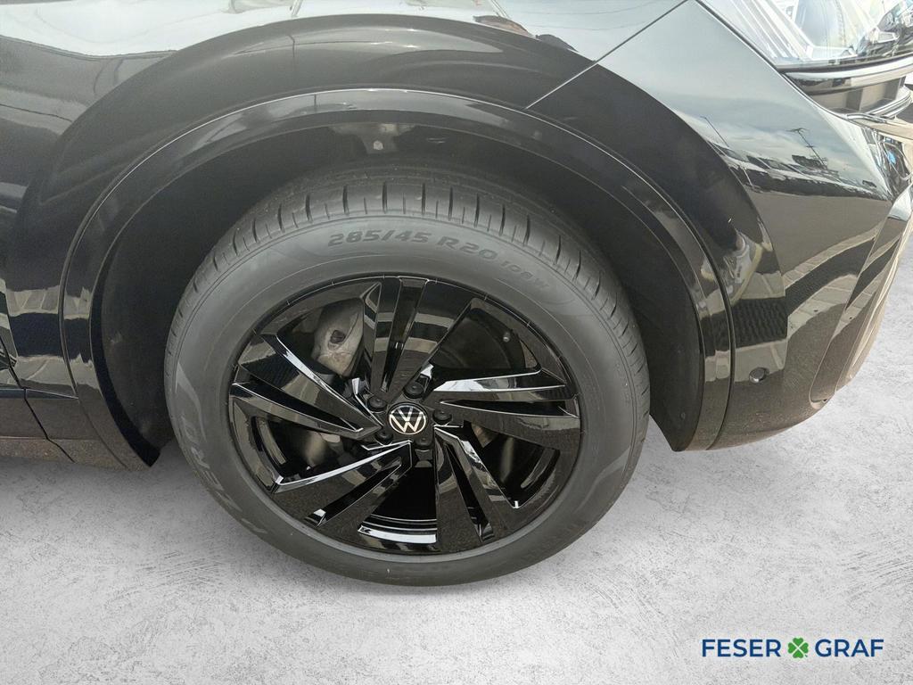 Volkswagen Touareg 2025 г. Чёрный, пробег 7500 км