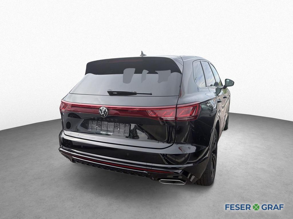 Volkswagen Touareg 2025 г. Чёрный, пробег 7500 км