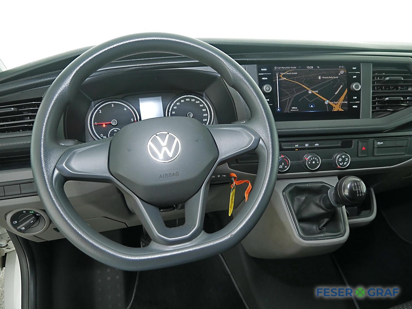 Volkswagen T6 KOMBI 2021 г. Белый, пробег 41950 км