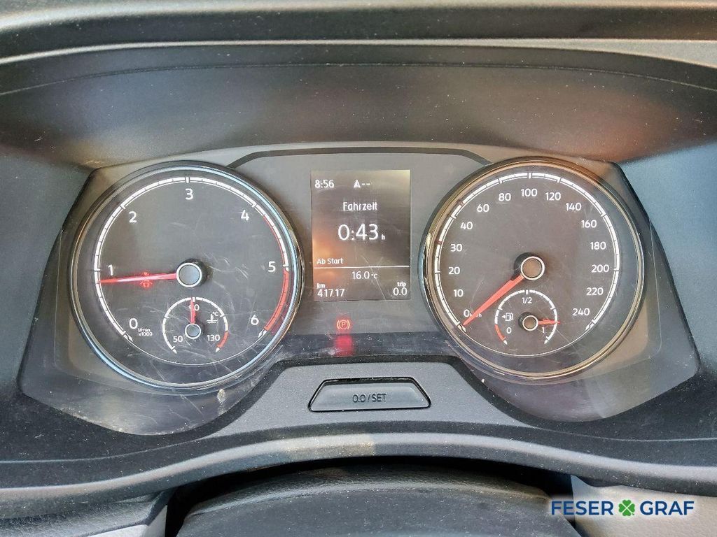 Volkswagen T6 KOMBI 2021 г. Белый, пробег 41950 км