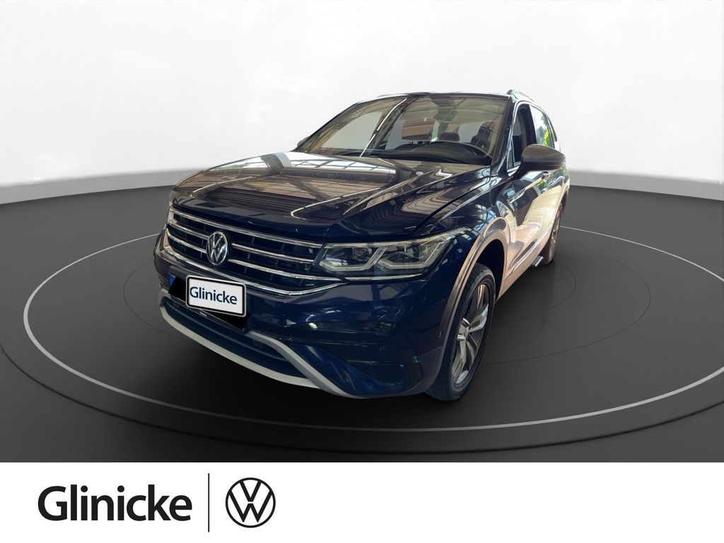 Volkswagen Tiguan 2023 г. Синий, пробег 41600 км
