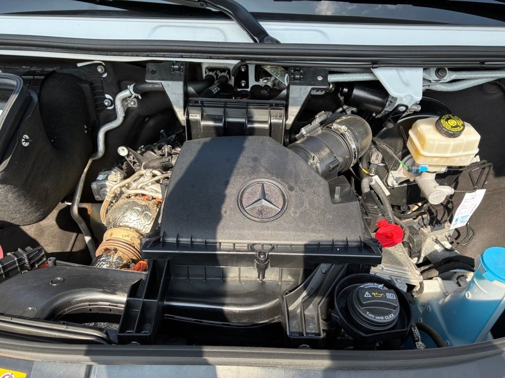 Mercedes-Benz SPRINTER 2025 г. Белый, пробег 29974 км