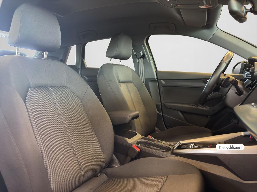 Audi A3 2022 г. Чёрный, пробег 55100 км