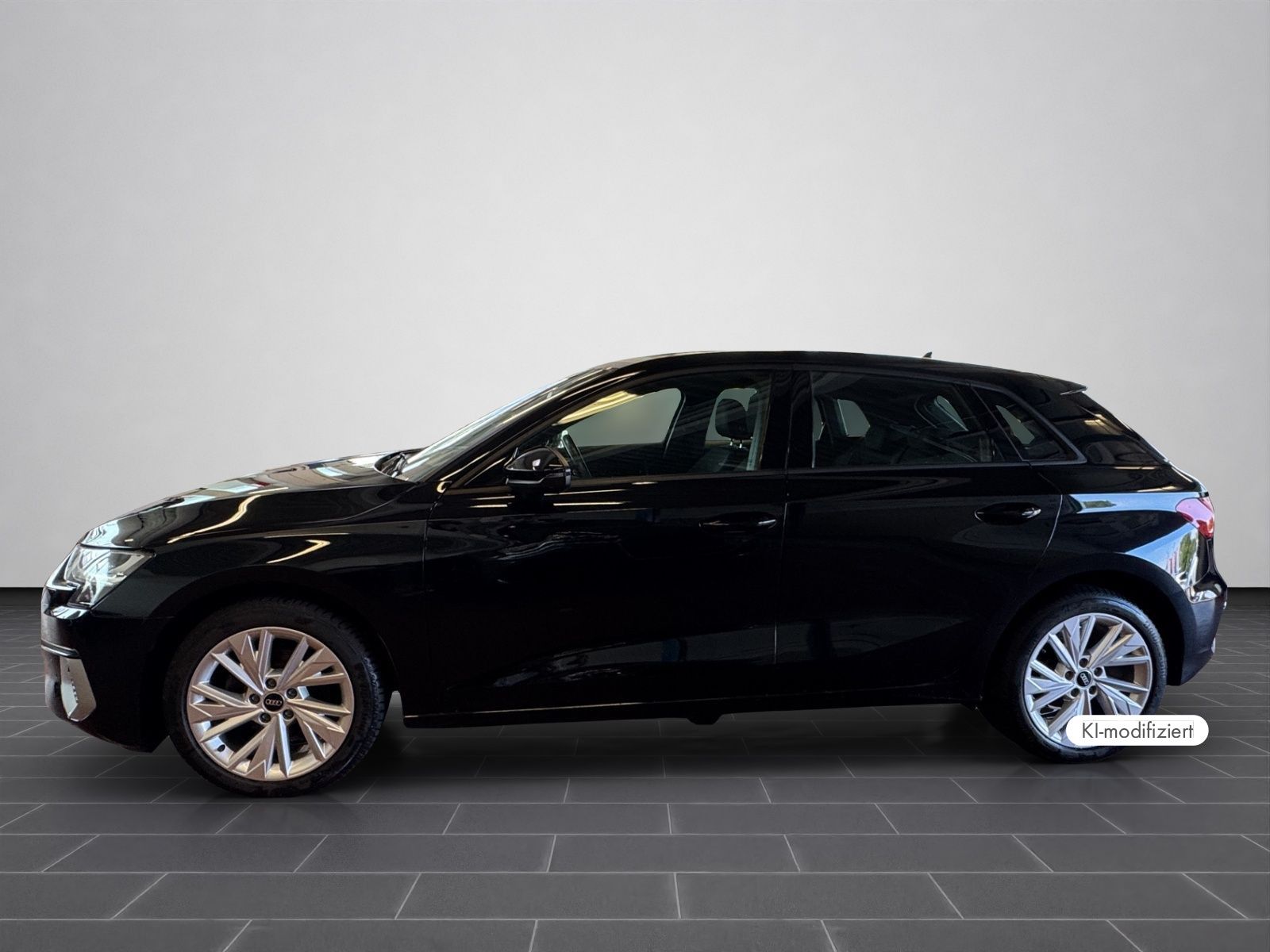 Audi A3 2022 г. Чёрный, пробег 55100 км