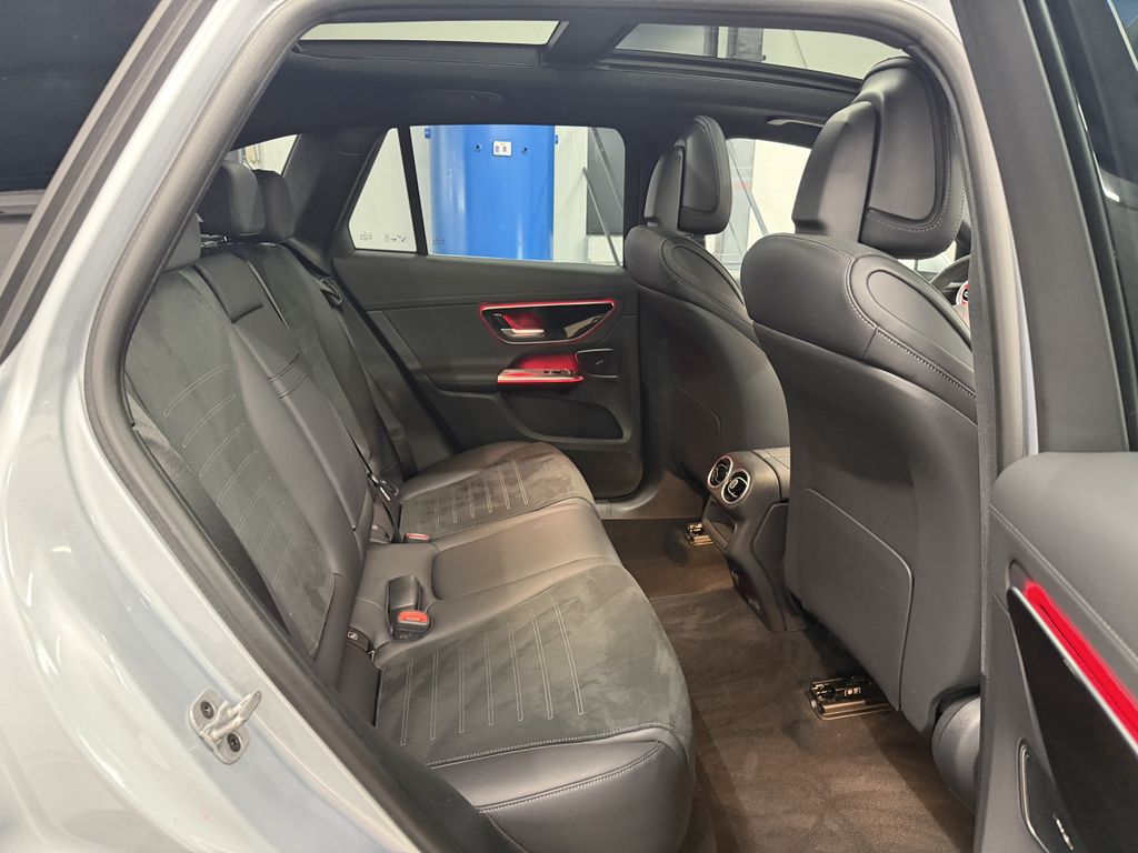 Mercedes-Benz GLC 200 2025 г. Серебристый, пробег 3358 км
