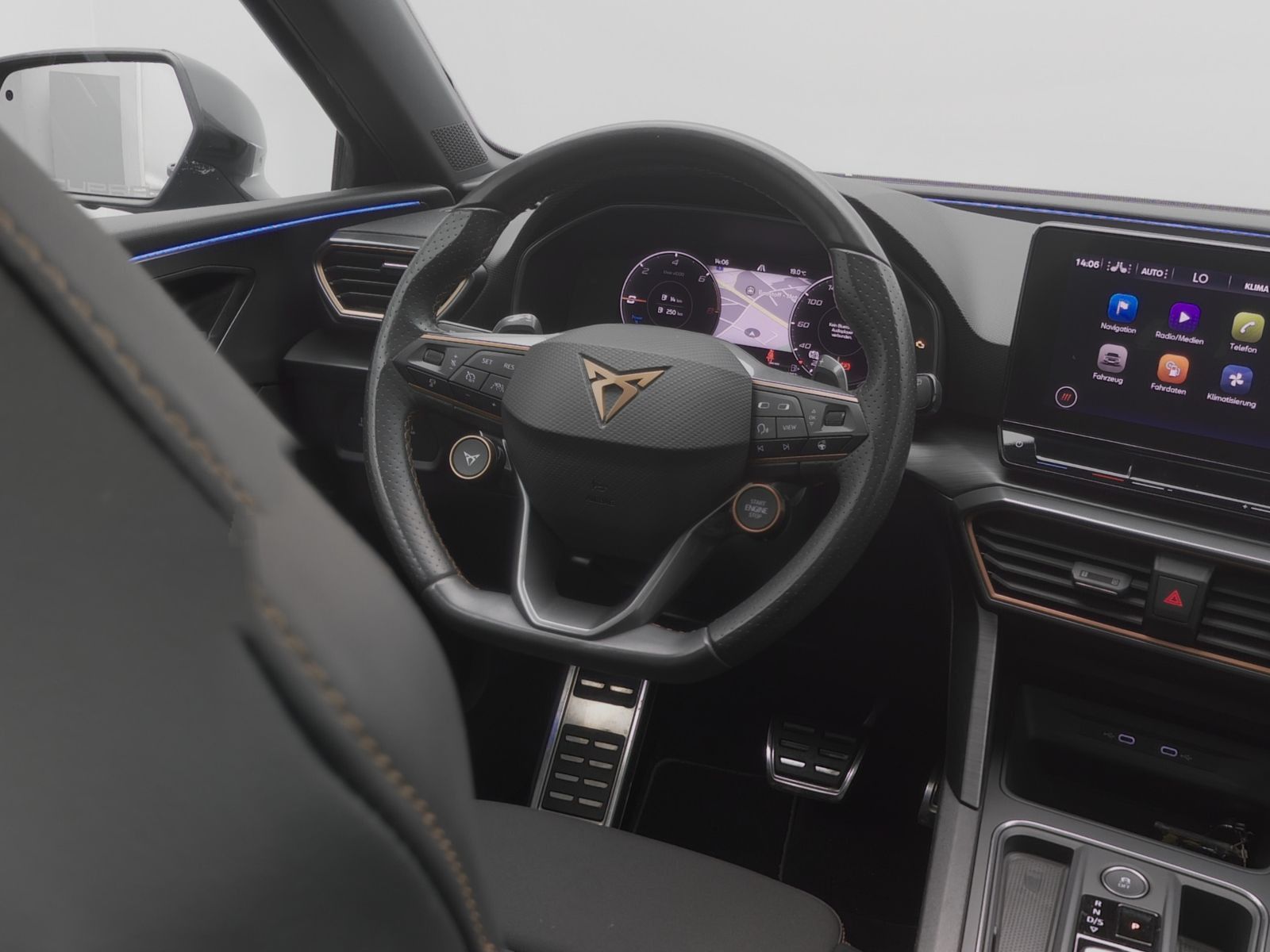 Cupra Leon 2021 г. Серый, пробег 55400 км
