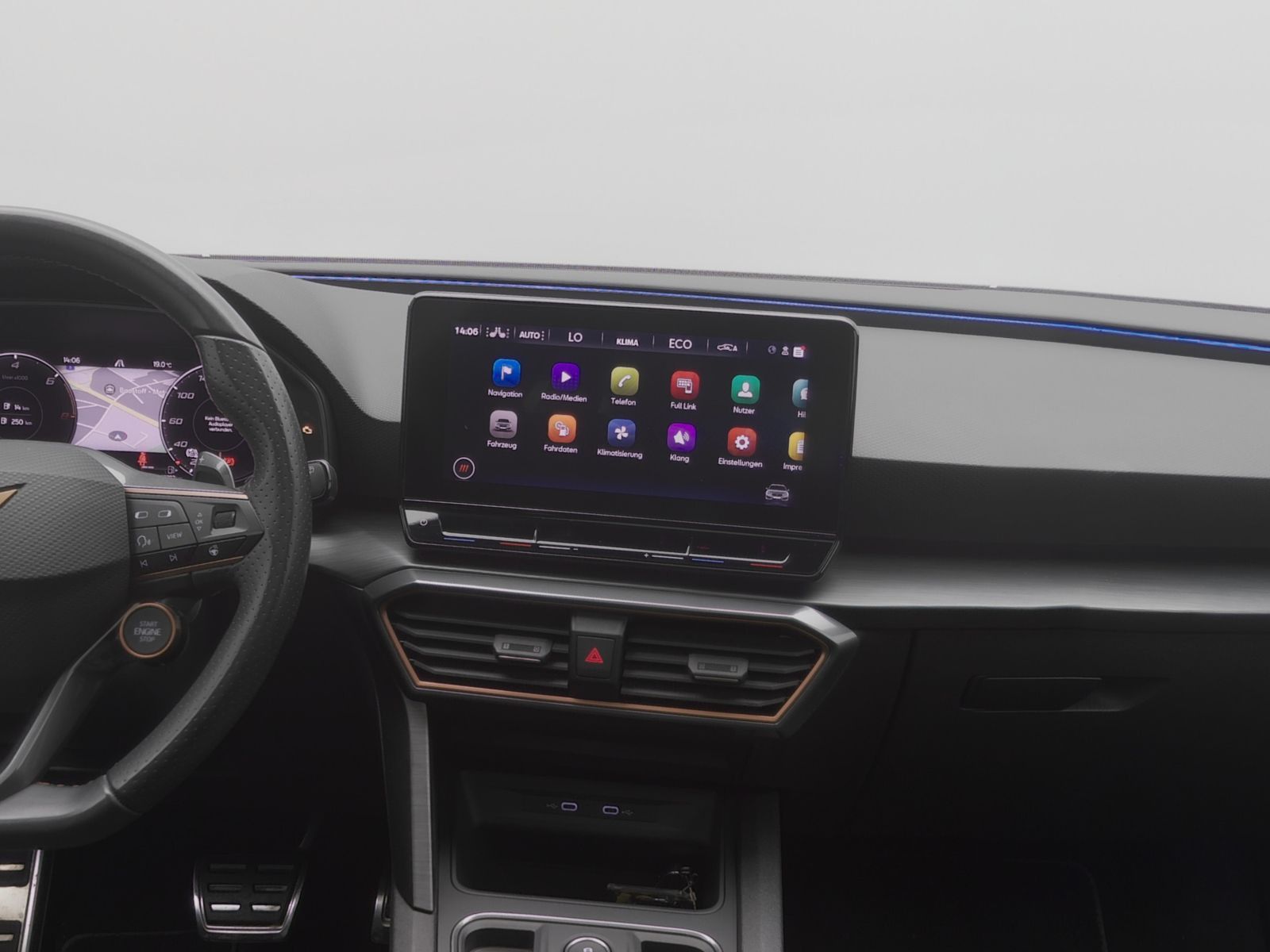 Cupra Leon 2021 г. Серый, пробег 55400 км