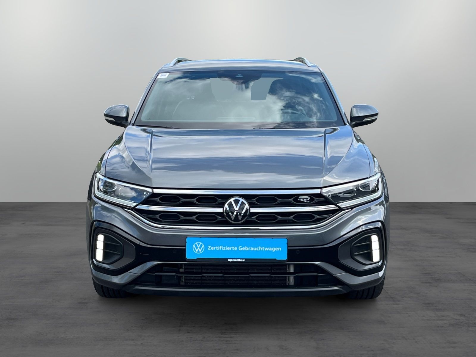 Volkswagen T-Roc 2023 г. Серый, пробег 39500 км