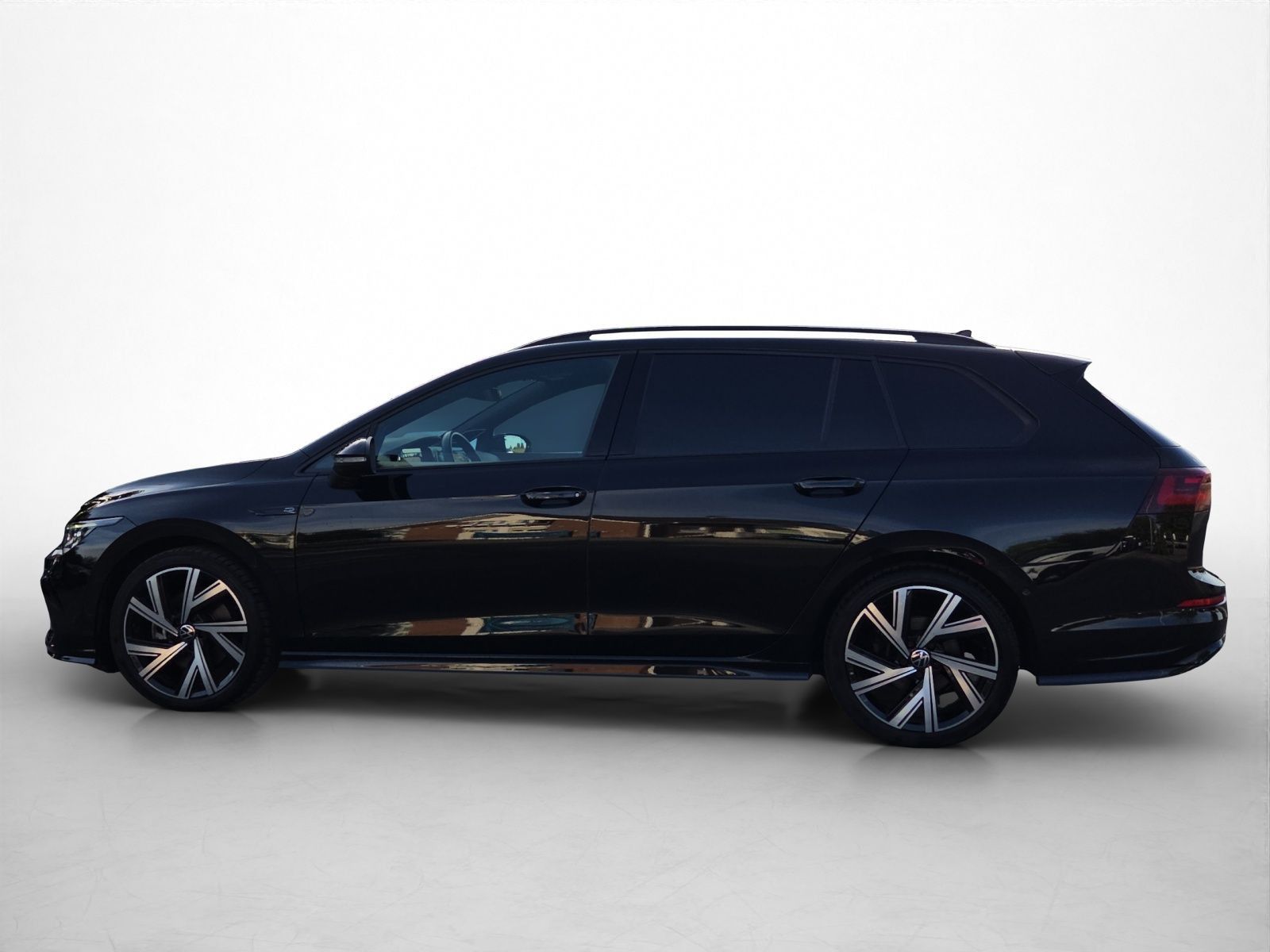 Volkswagen Golf 2024 г. Чёрный, пробег 38885 км