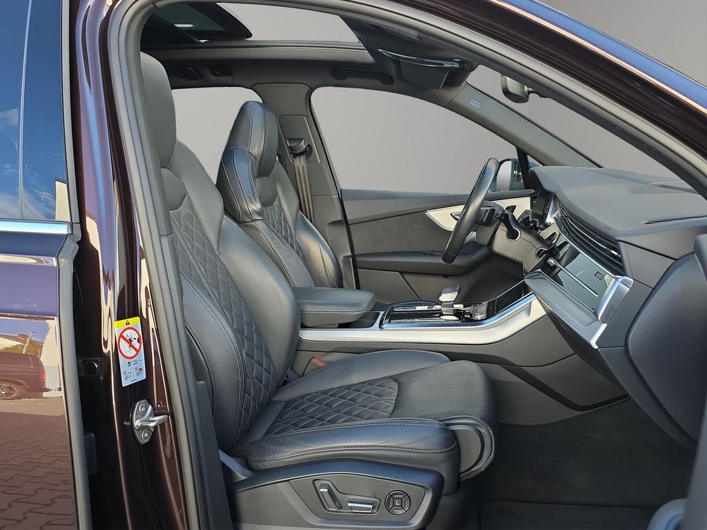Audi Q7 2022 г. Коричневый, пробег 53000 км