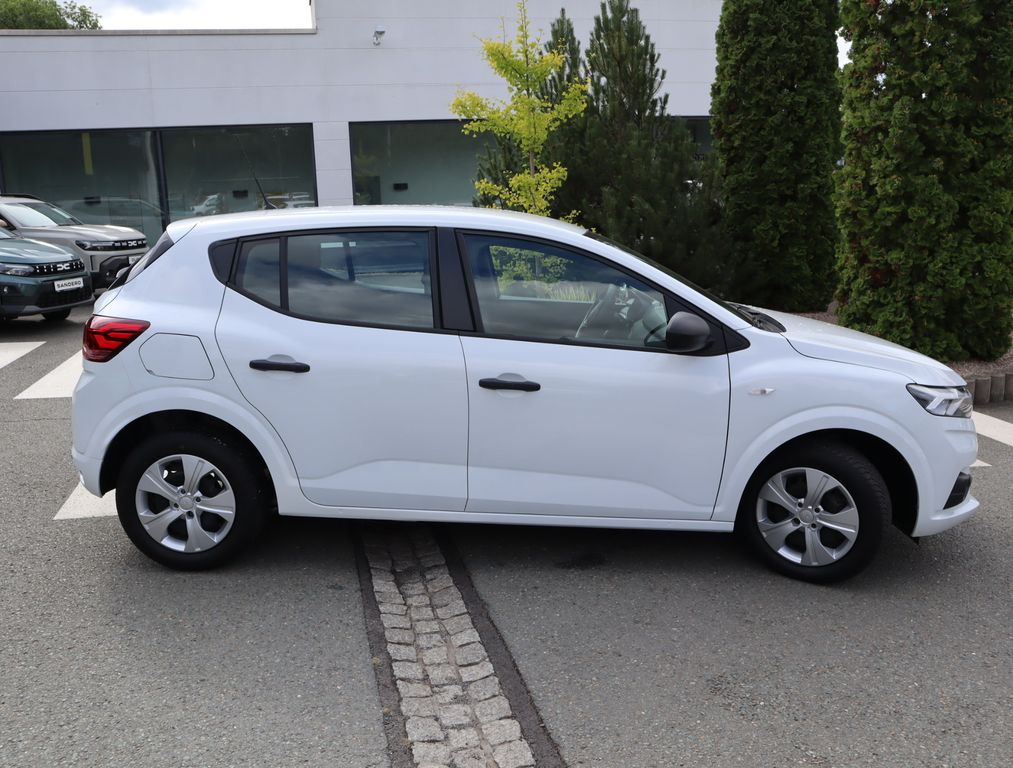 Dacia Sandero 2023 г. Белый, пробег 35720 км