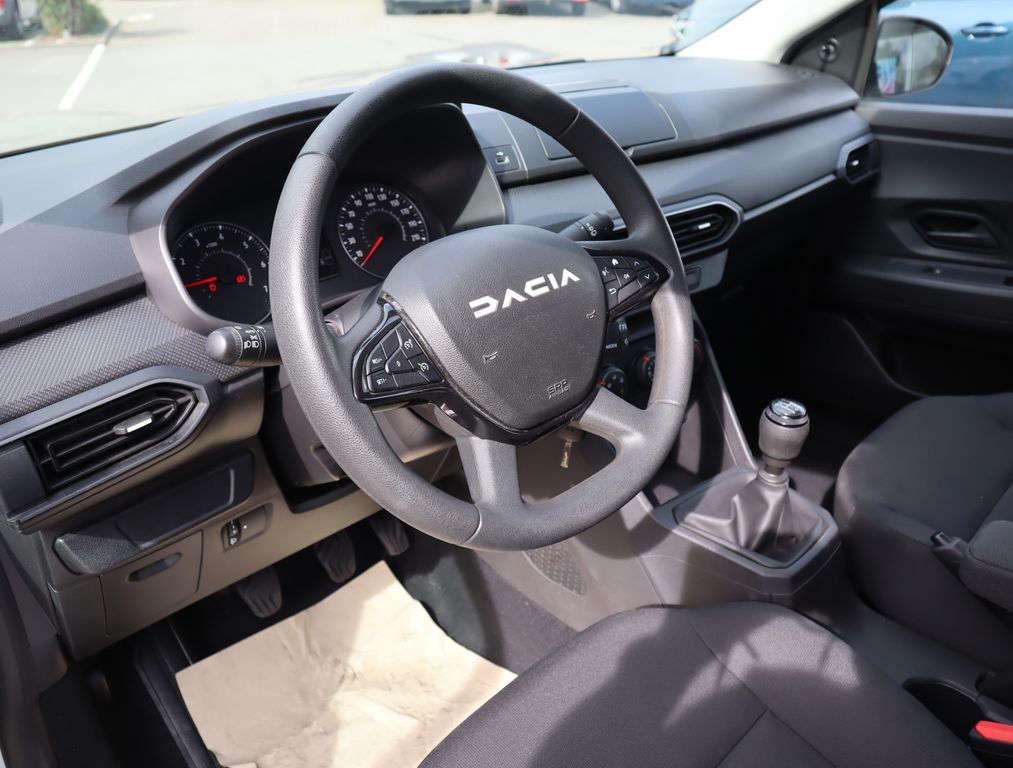 Dacia Sandero 2023 г. Белый, пробег 35720 км