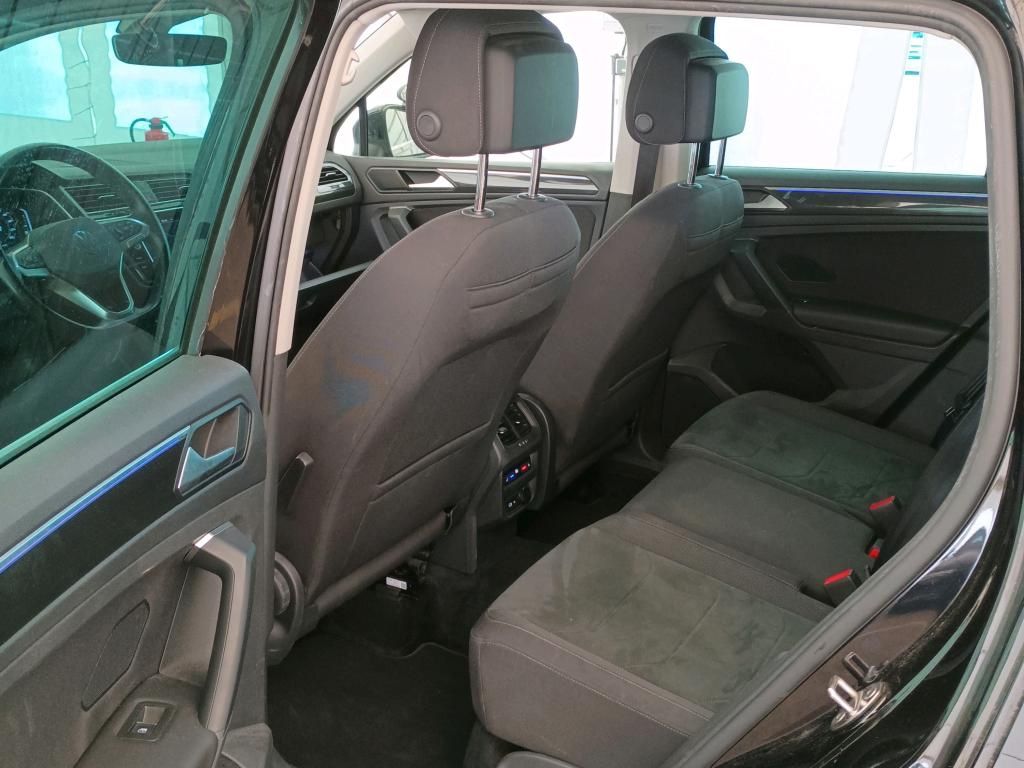 Volkswagen Tiguan 2021 г. Чёрный, пробег 50000 км