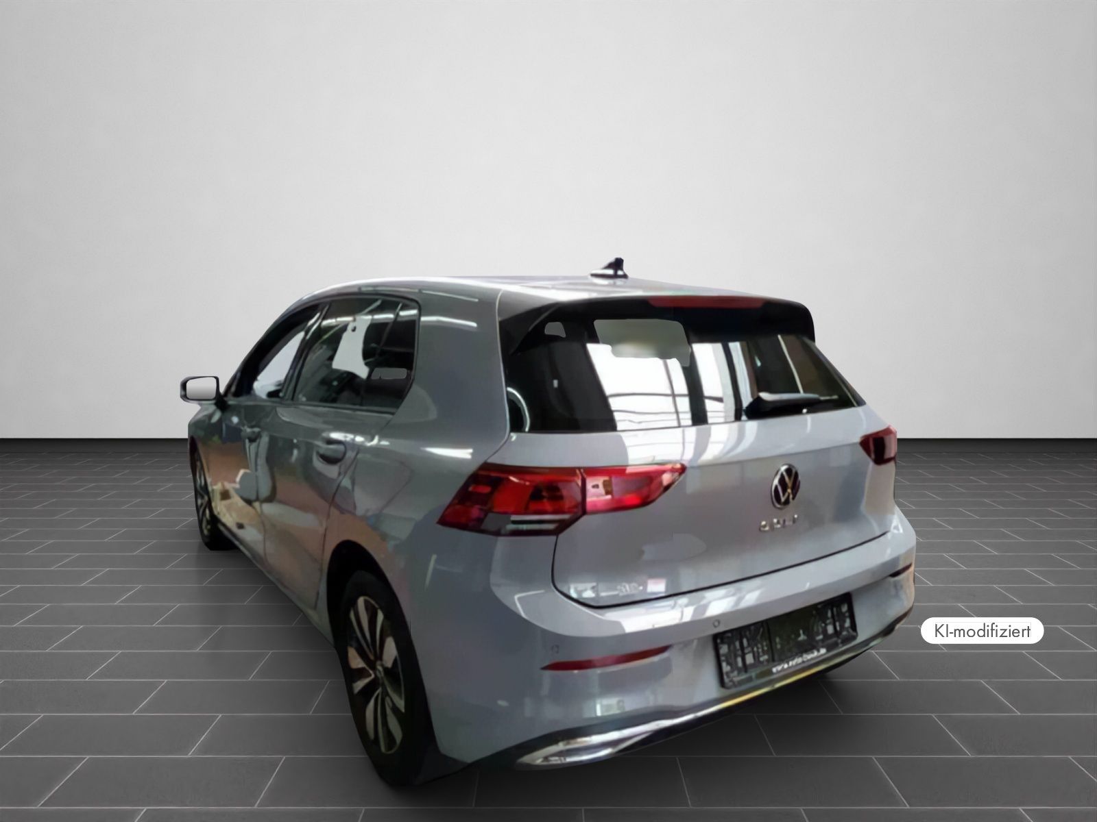 Volkswagen Golf 2023 г. Серый, пробег 35078 км