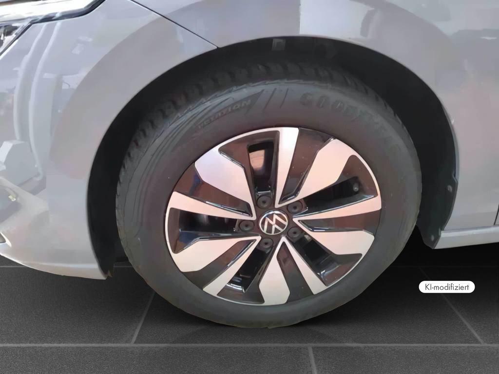 Volkswagen Golf 2023 г. Серый, пробег 35078 км