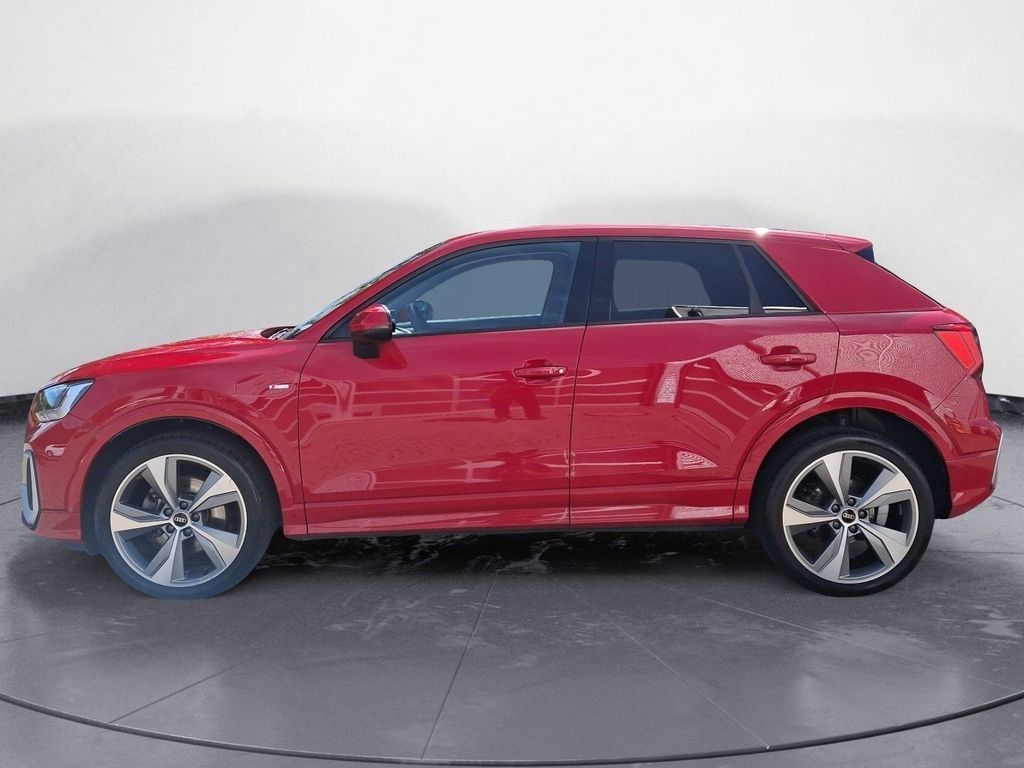 Audi Q2 2022 г. Красный, пробег 46473 км