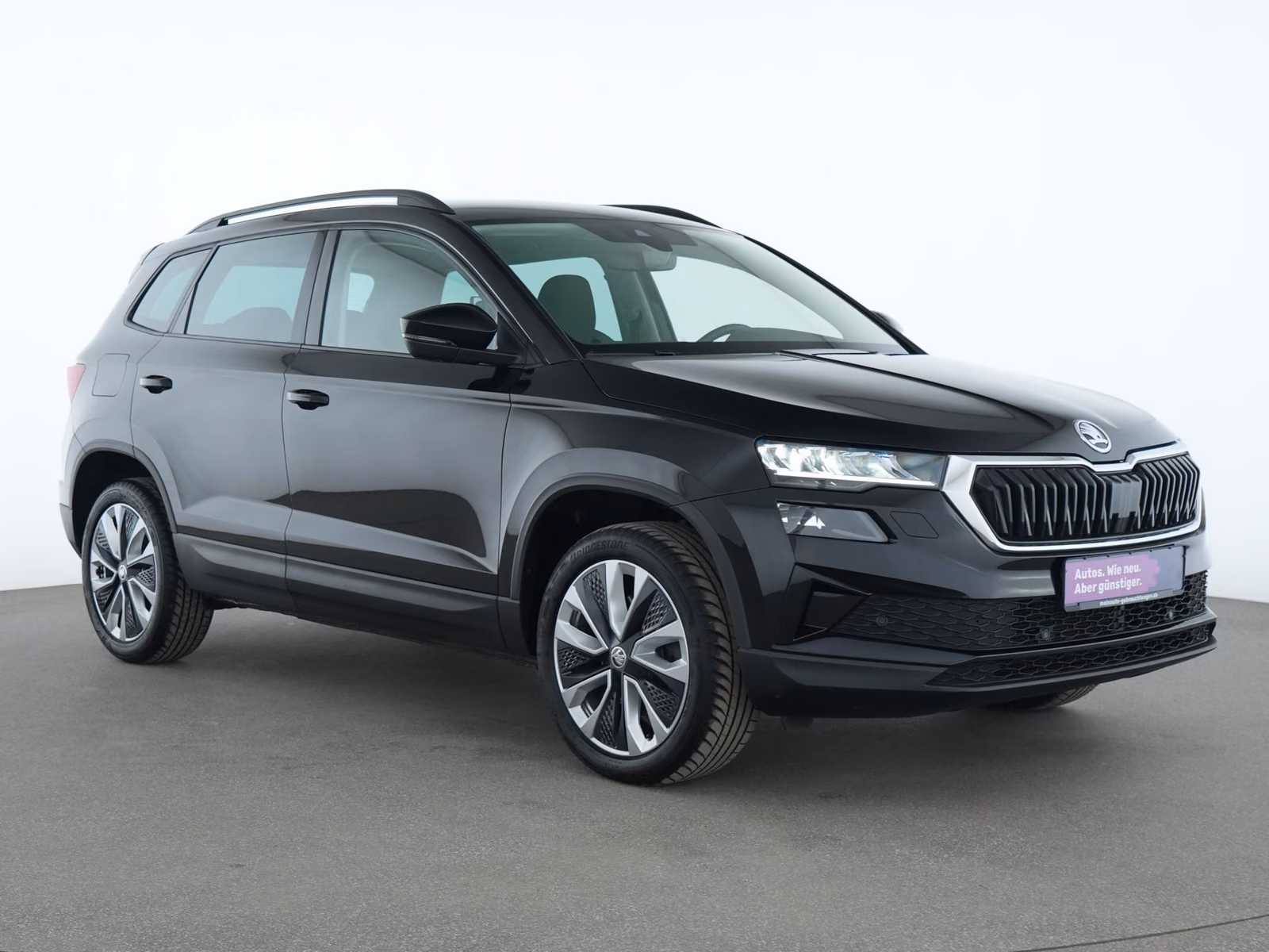 Skoda Karoq 2024 г. Чёрный, пробег 49130 км