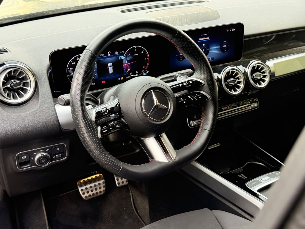 Mercedes-Benz GLB 220 2024 г. Чёрный, пробег 19499 км