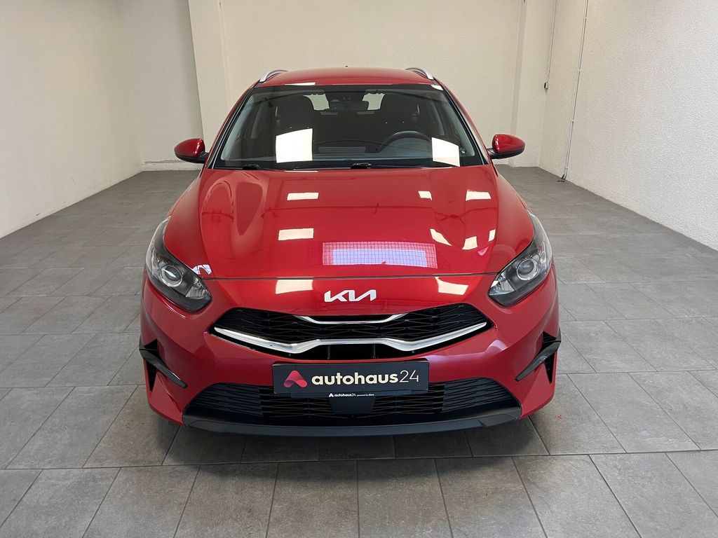 SEAT Ibiza 2023 г. Красный, пробег 58661 км