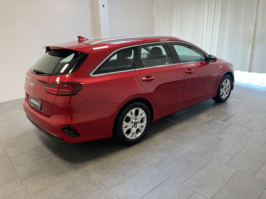 SEAT Ibiza 2023 г. Красный, пробег 58661 км