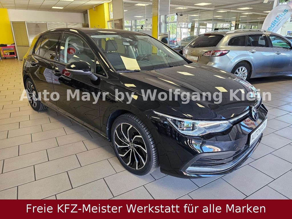 Volkswagen Golf 2022 г. Чёрный, пробег 41200 км