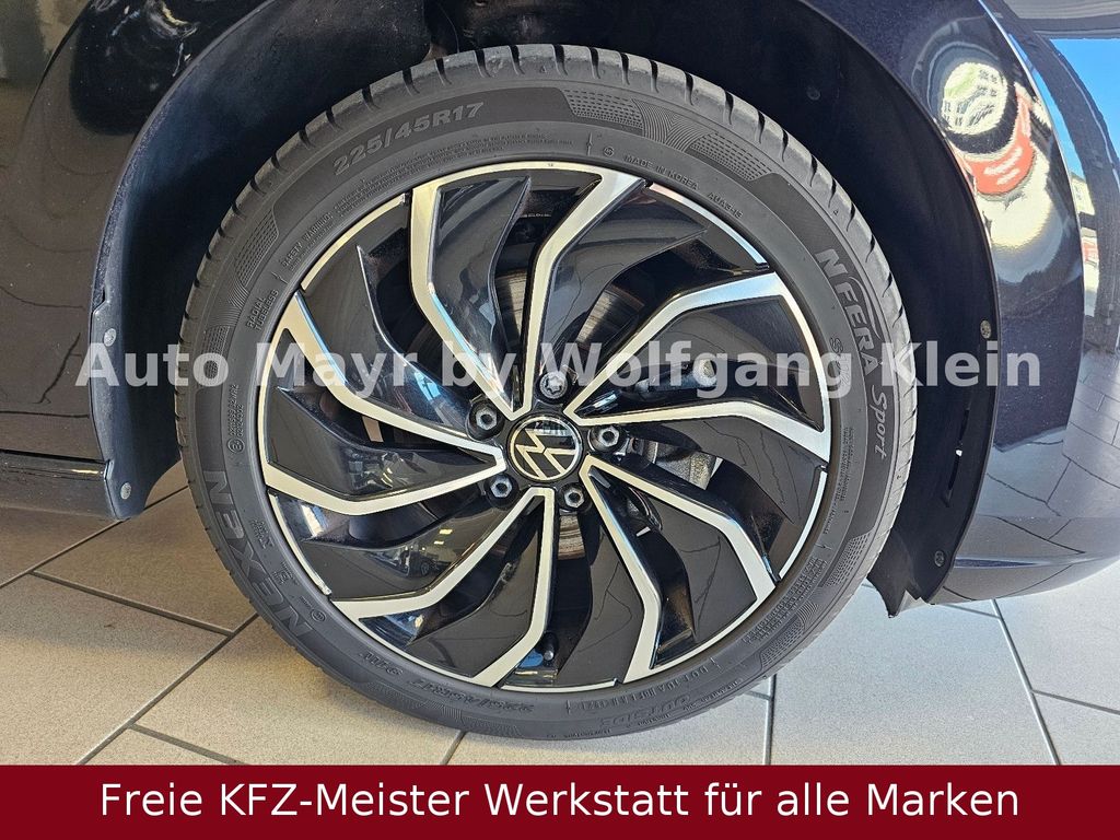 Volkswagen Golf 2022 г. Чёрный, пробег 41200 км