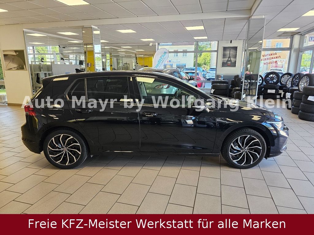 Volkswagen Golf 2022 г. Чёрный, пробег 41200 км